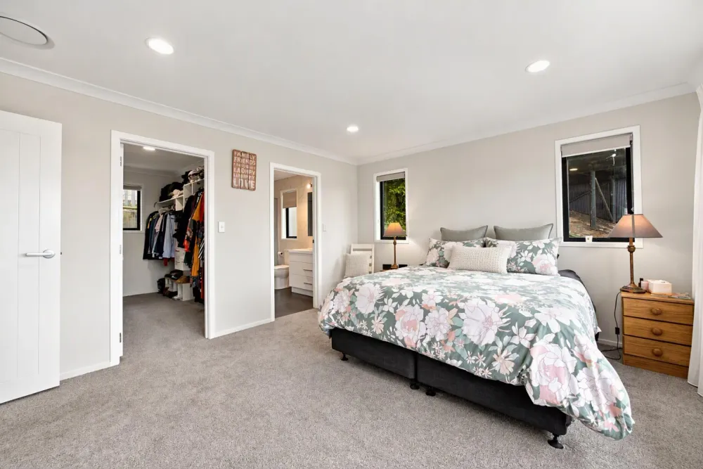 Photos of 132A Valley Road