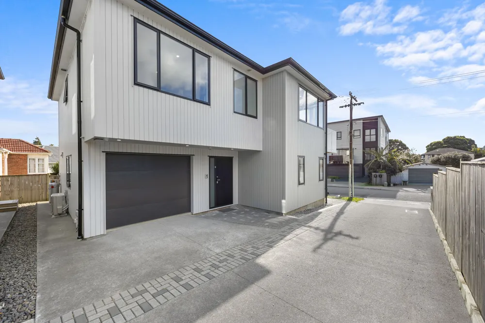 Photos of 4A Cullen Avenue