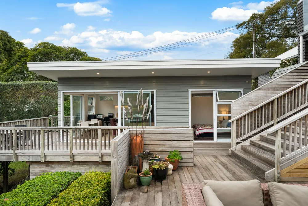 Photos of 24 Robley Crescent