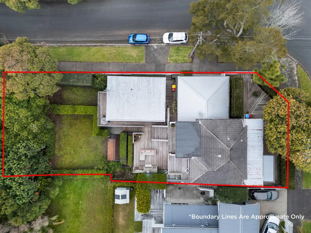 Photos of 24 Robley Crescent