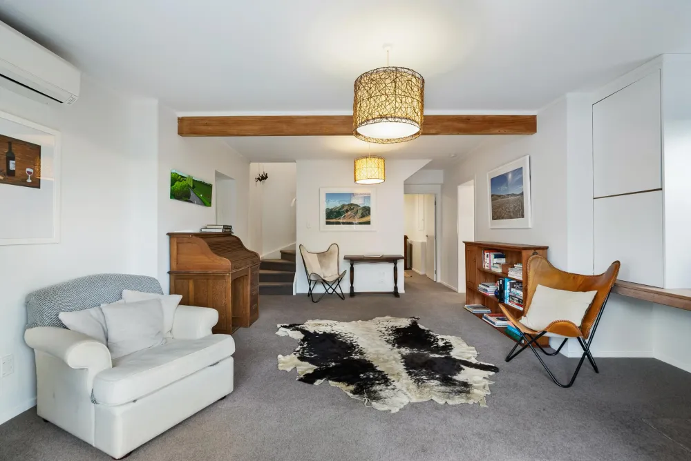 Photos of 24 Robley Crescent