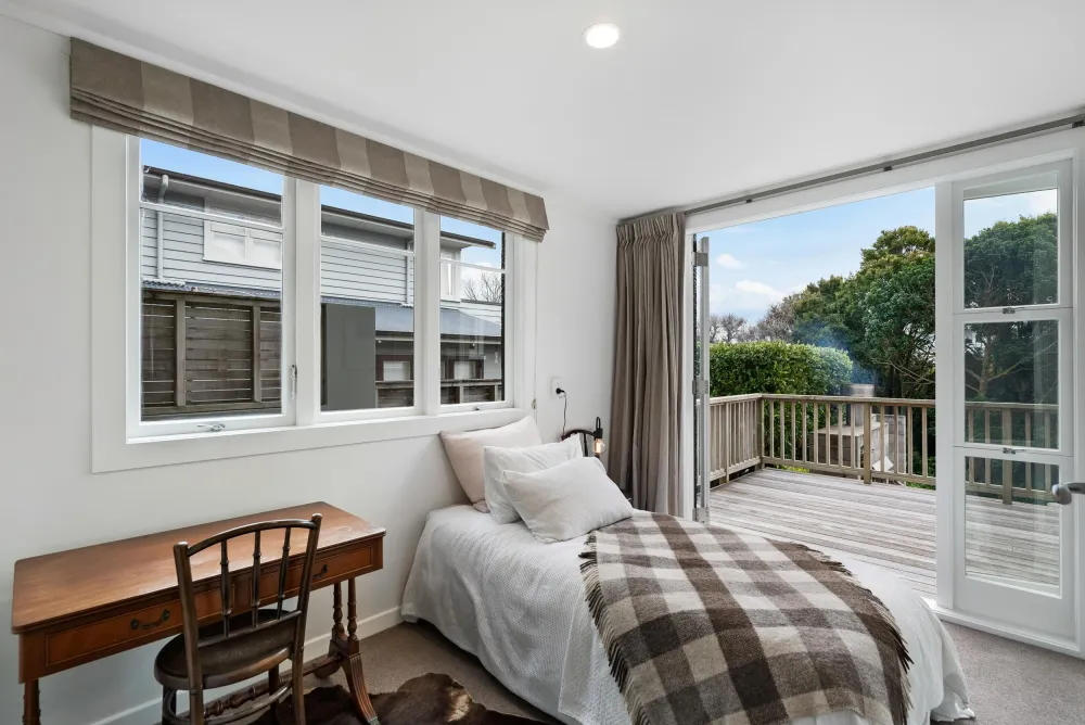 Photos of 24 Robley Crescent