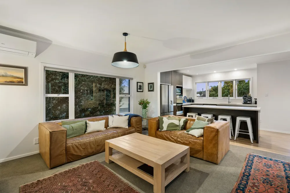 Photos of 24 Robley Crescent