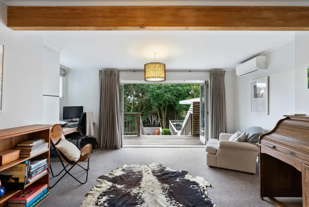 Photos of 24 Robley Crescent