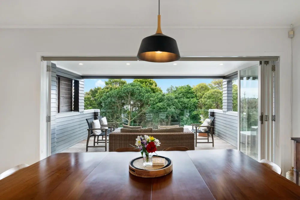 Photos of 24 Robley Crescent