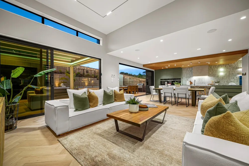 Photos of 171 Te Oneroa Way