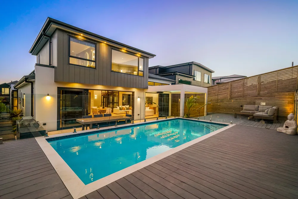 Photos of 171 Te Oneroa Way