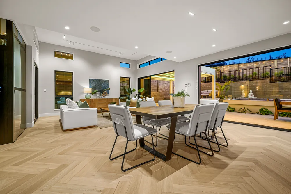 Photos of 171 Te Oneroa Way