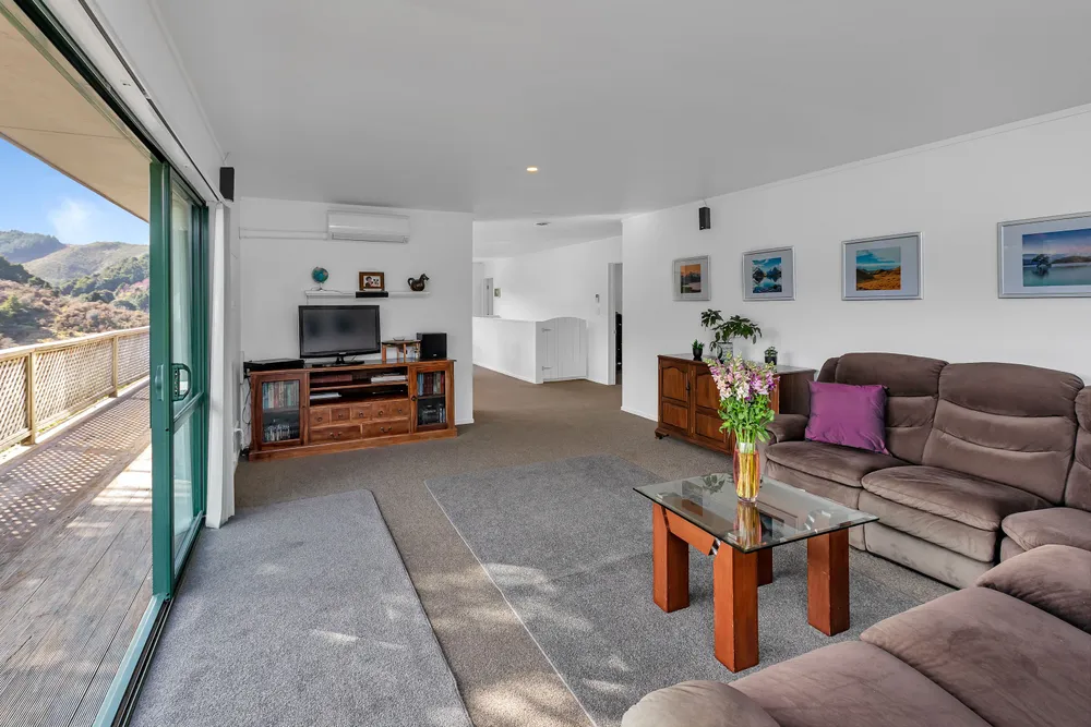 Photos of 31 Boeing Road