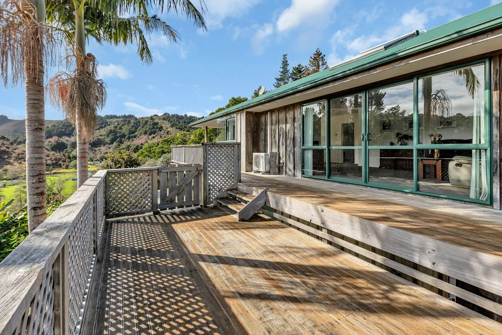 Photos of 31 Boeing Road