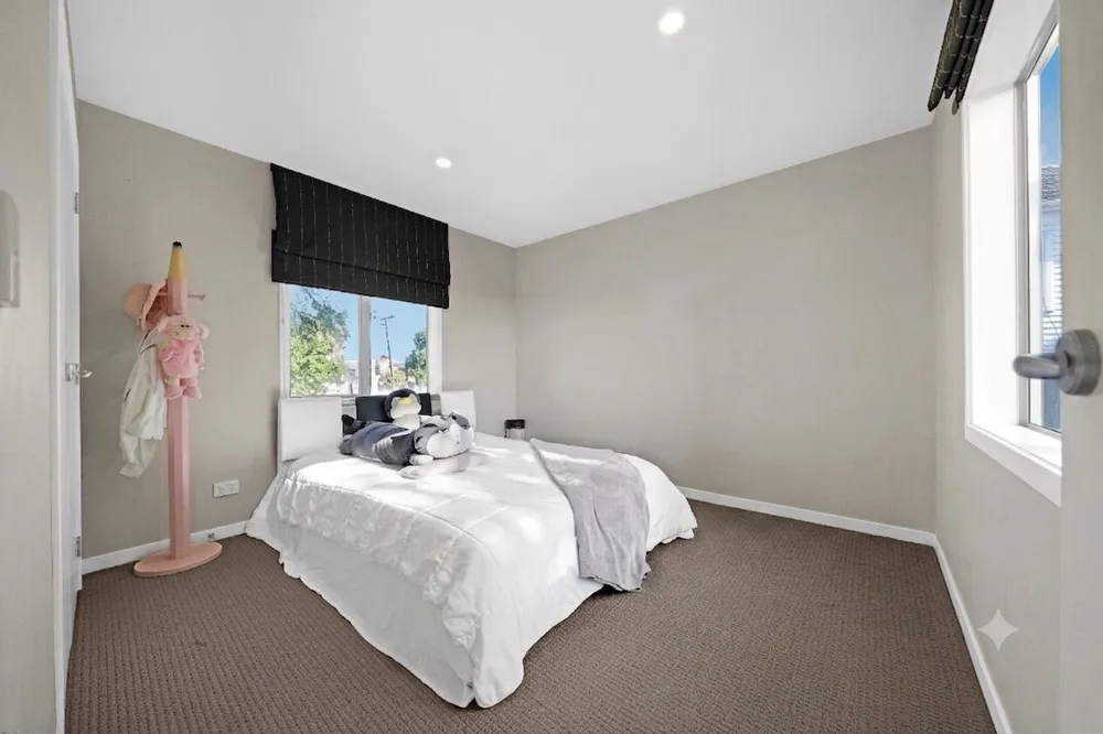 Photos of 77D Namata Road