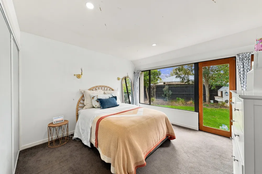 Photos of 6 Ngahere Street
