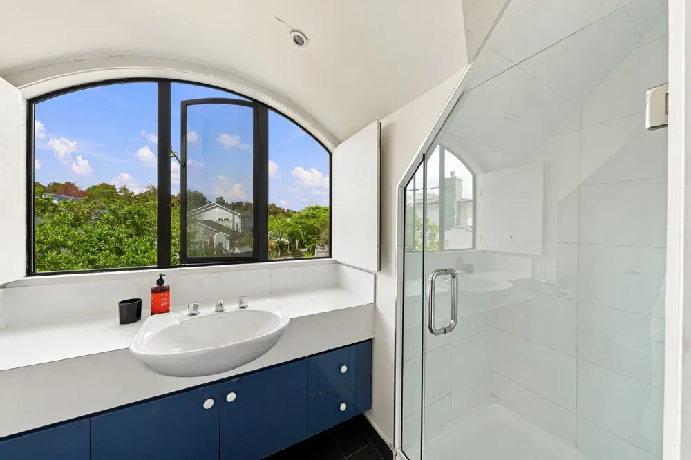 Photos of 6 Ngahere Street