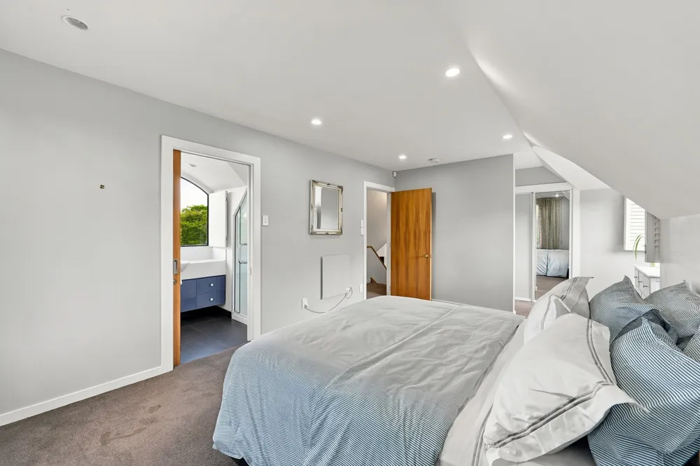Photos of 6 Ngahere Street