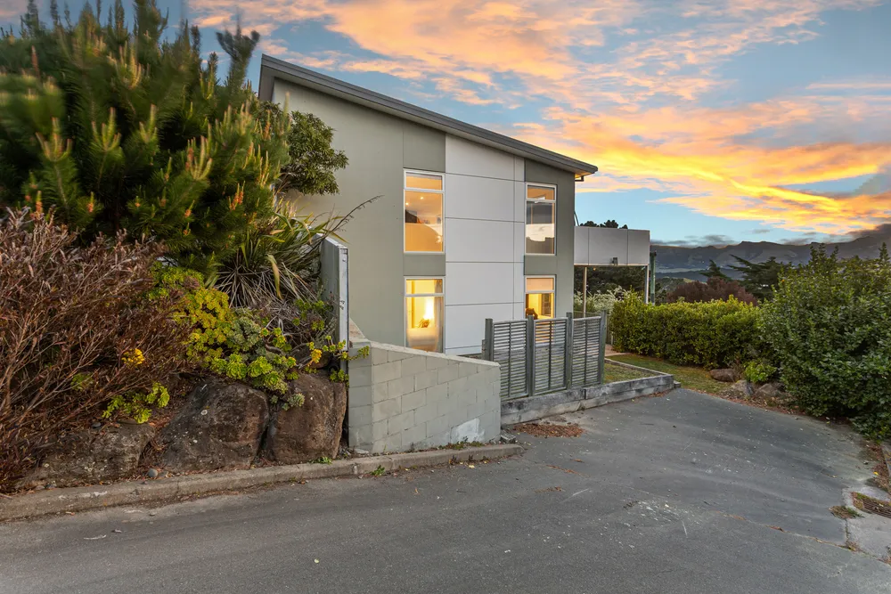 Photos of 10 Euan Sarginson Place