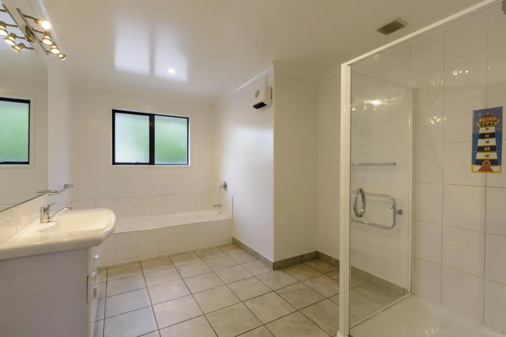 Photos of 160 Shandon Road