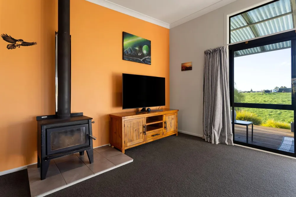 Photos of 1221A Pokuru Road
