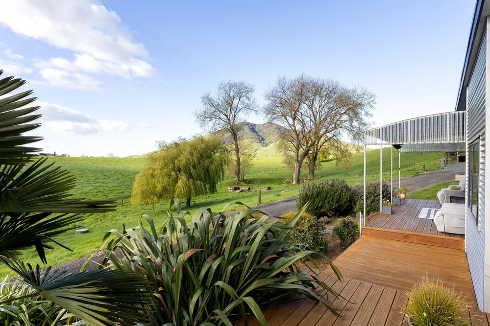 Photos of 1221A Pokuru Road