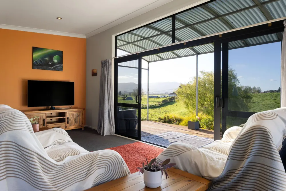 Photos of 1221A Pokuru Road