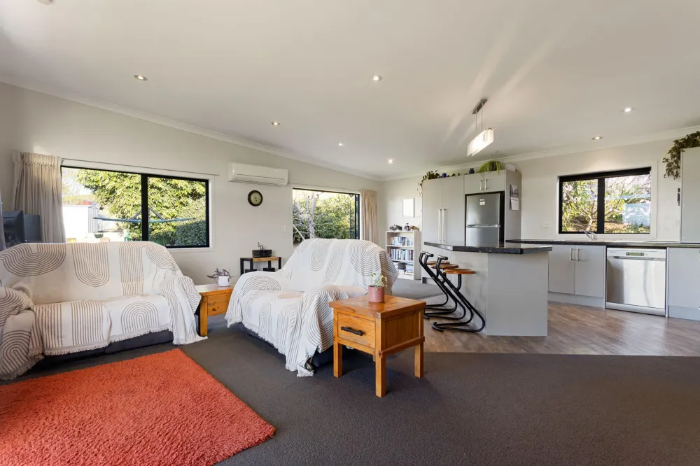 Photos of 1221A Pokuru Road