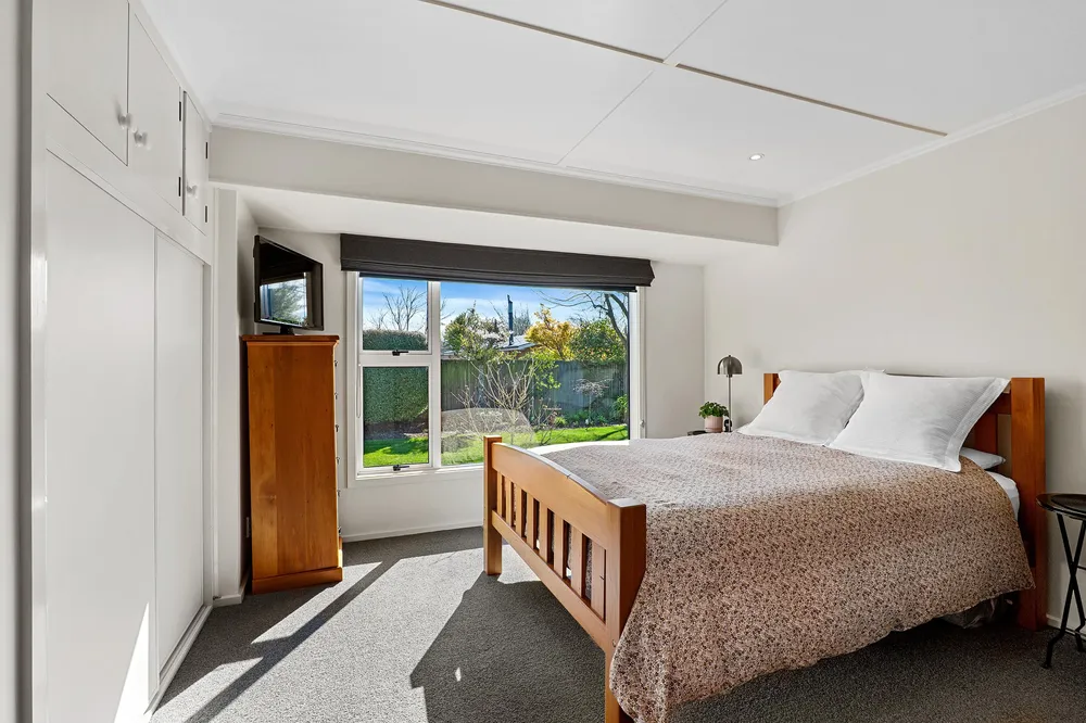 Photos of 70A Toorak Avenue