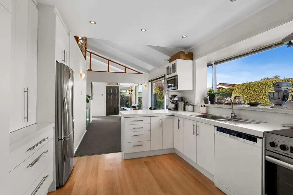 Photos of 70A Toorak Avenue