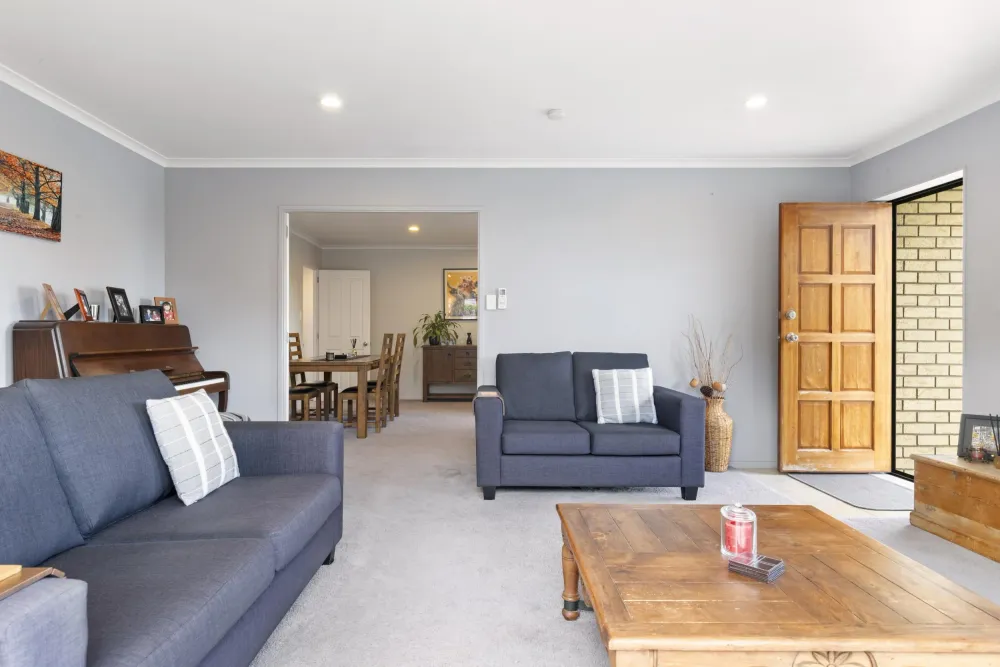 Photos of 20 Les Marston Place