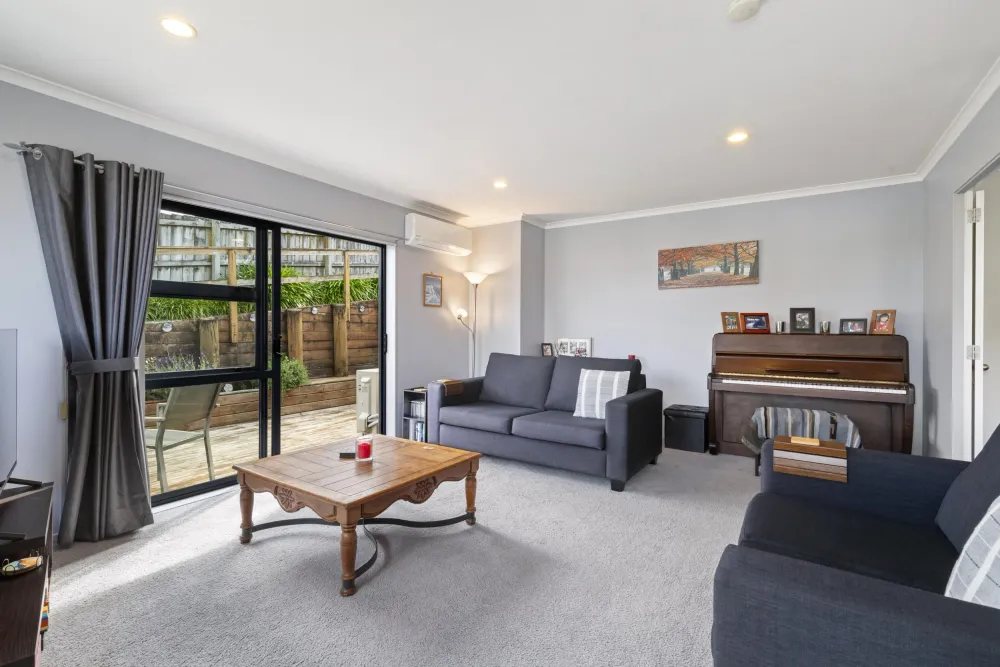 Photos of 20 Les Marston Place