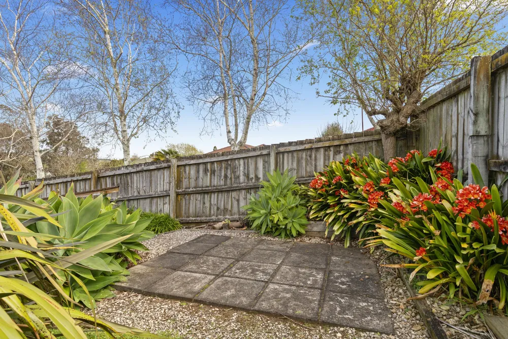 Photos of 20 Les Marston Place