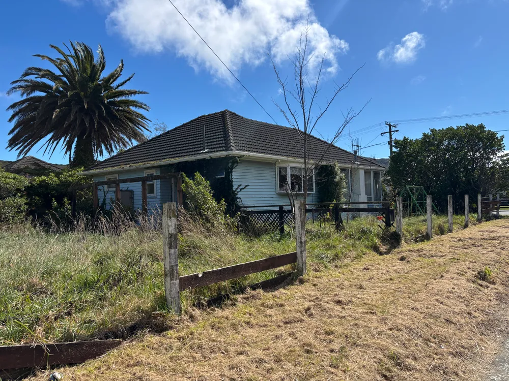 Photos of 19 Russell Road