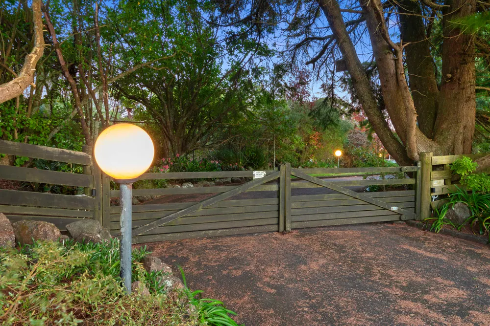 Photos of 438 Pinnacle Hill Road