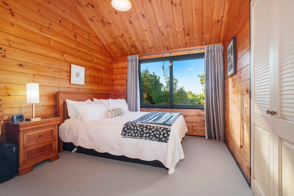 Photos of 438 Pinnacle Hill Road