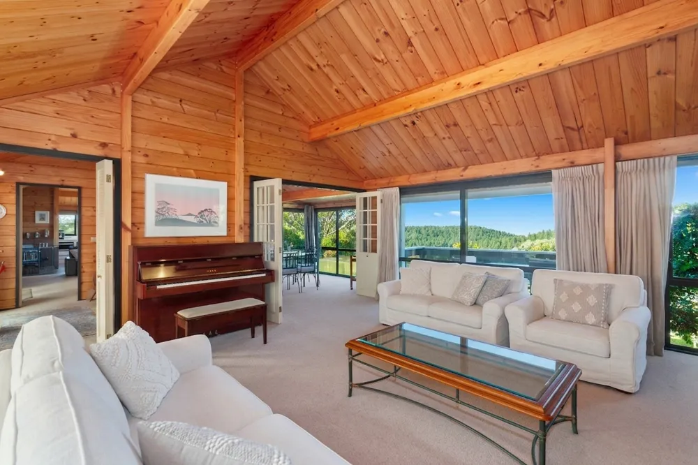 Photos of 438 Pinnacle Hill Road