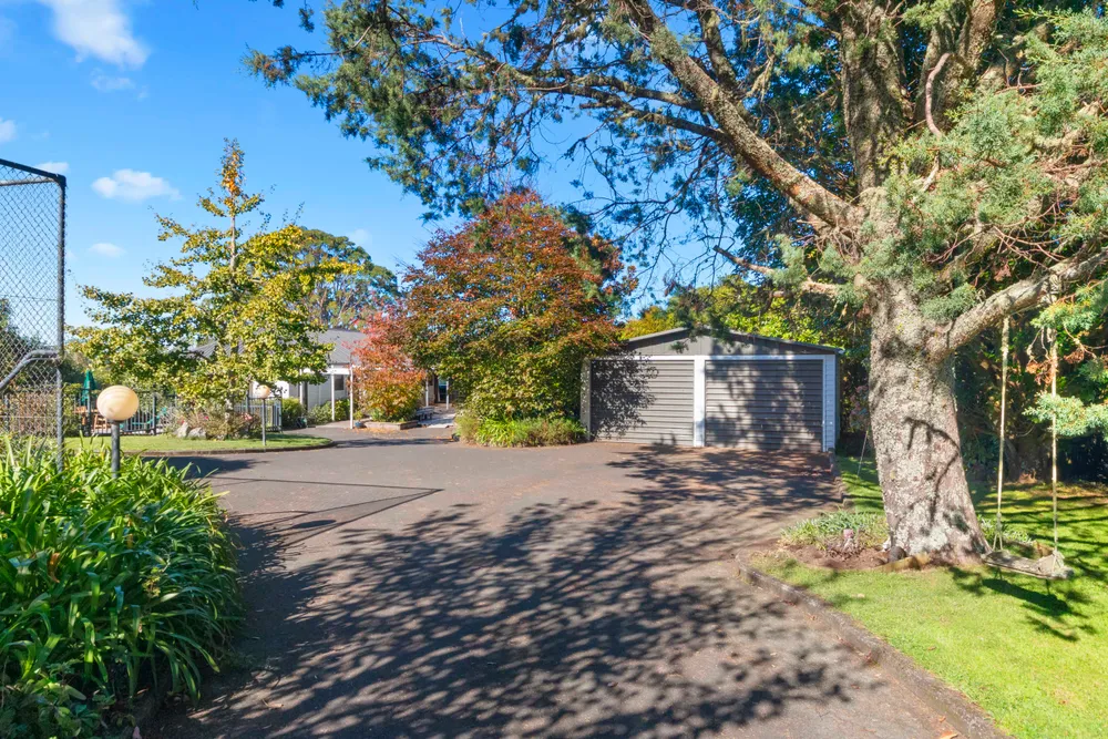 Photos of 438 Pinnacle Hill Road