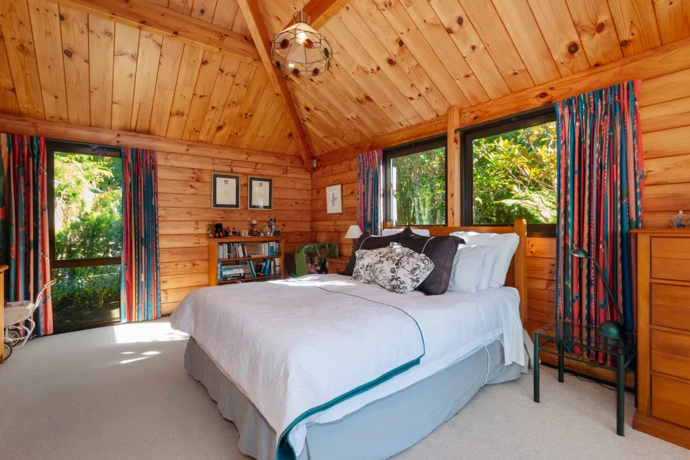 Photos of 438 Pinnacle Hill Road