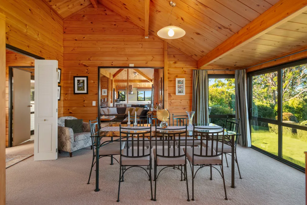 Photos of 438 Pinnacle Hill Road