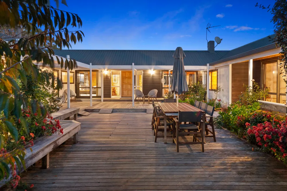 Photos of 438 Pinnacle Hill Road