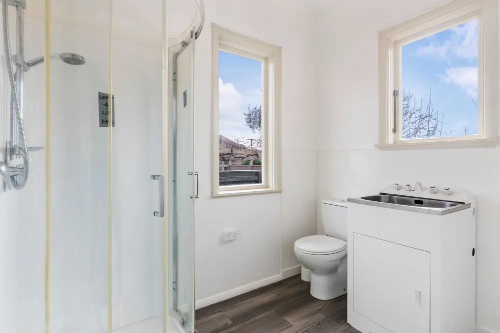 Photos of 2C Tararua Street