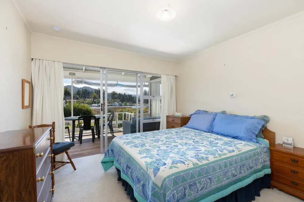 Photos of 40 Wharf Road