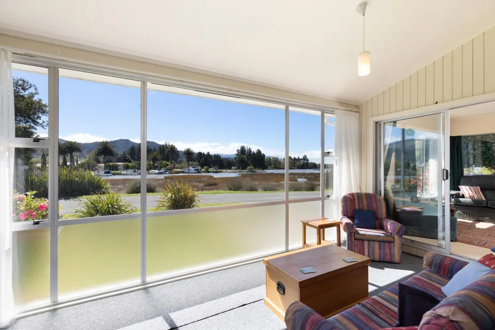 Photos of 40 Wharf Road