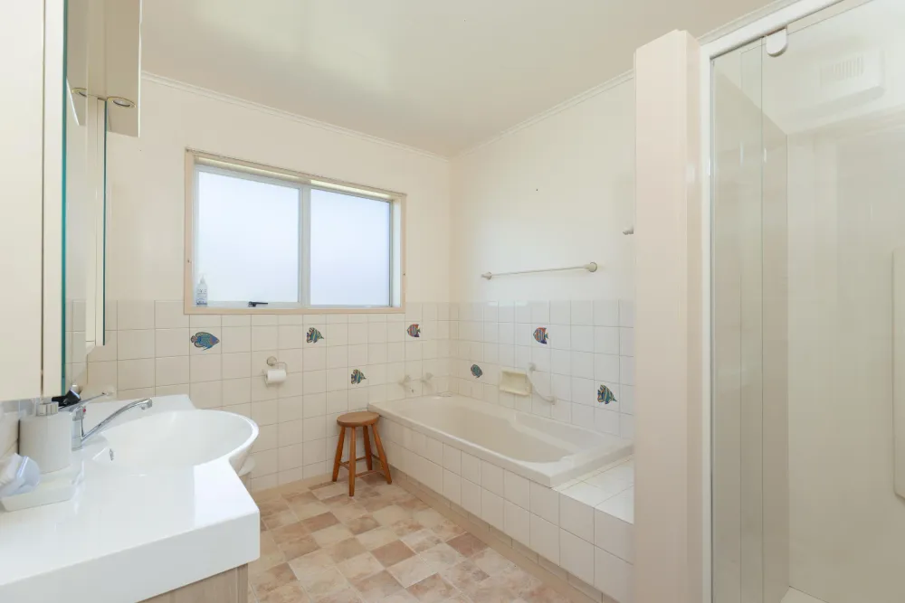Photos of 40 Wharf Road