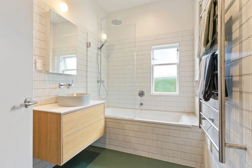 Photos of 75 Owairaka Avenue