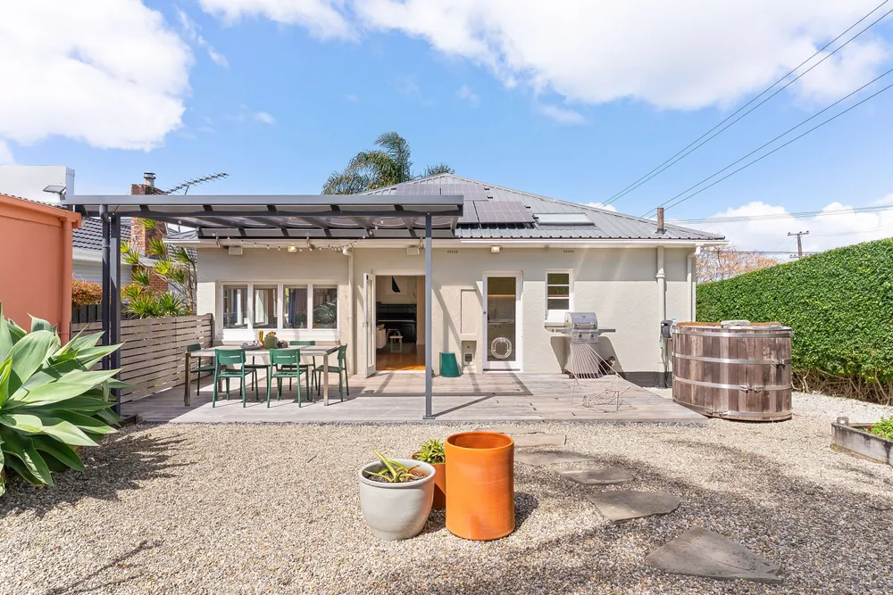 Photos of 75 Owairaka Avenue