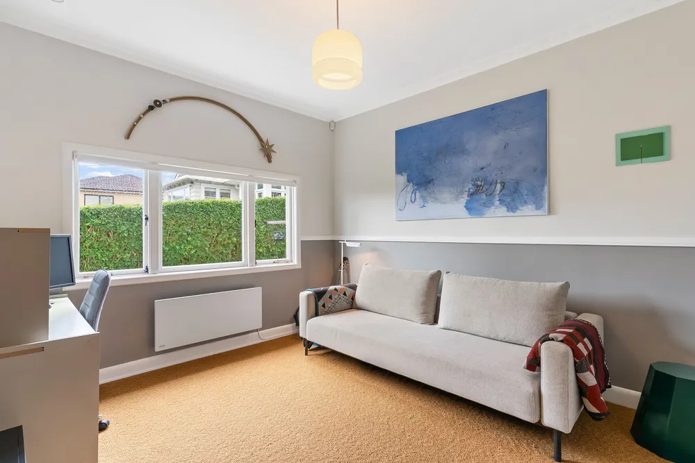 Photos of 75 Owairaka Avenue