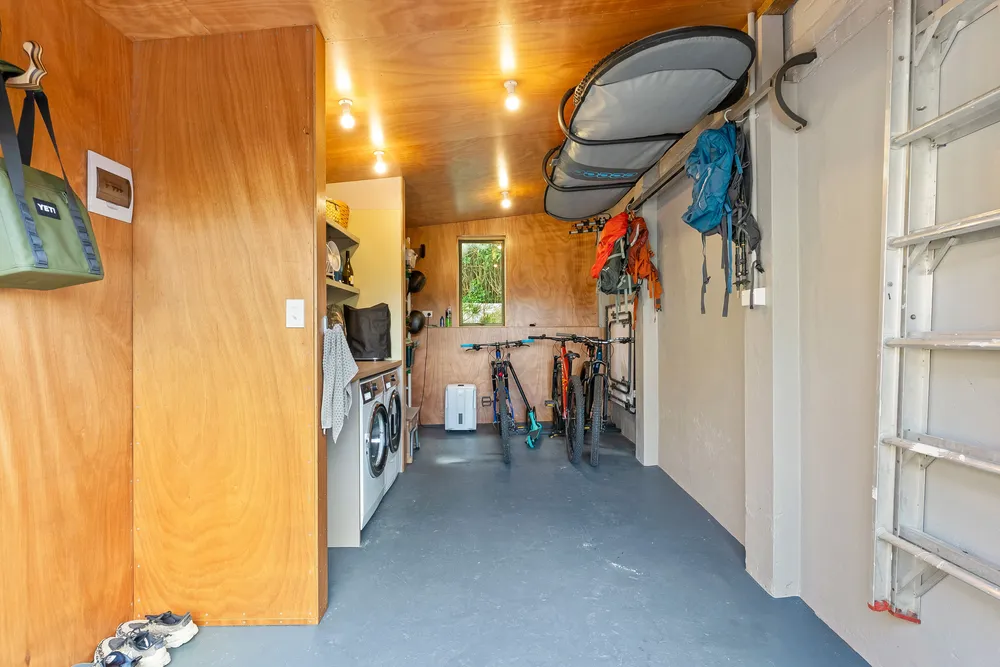 Photos of 75 Owairaka Avenue