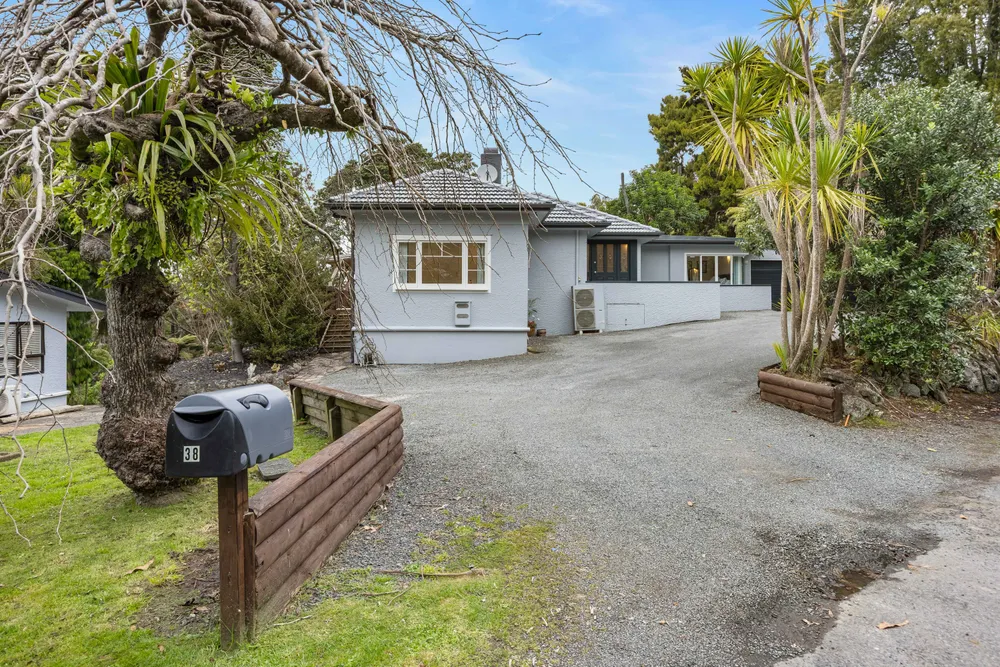 Photos of 38 Bush Road