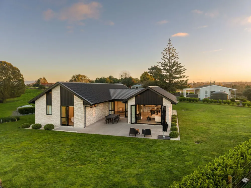 Photos of 89 Burbush Road