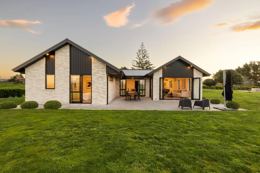 Photos of 89 Burbush Road