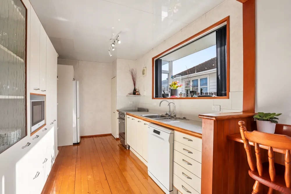 Photos of 64 Titoki Street