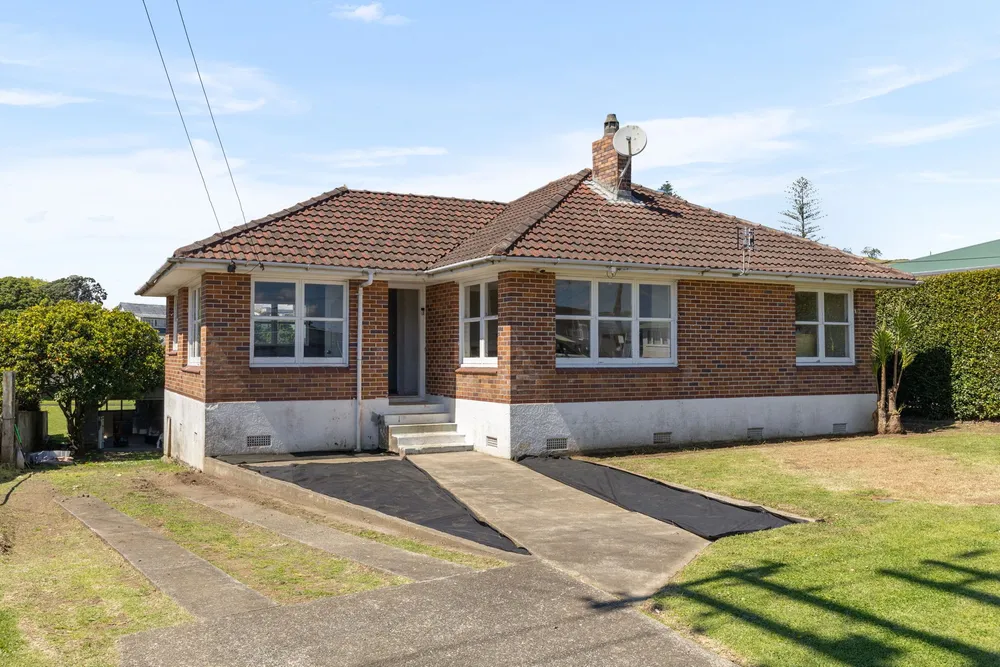 Photos of 8 Shortt Avenue